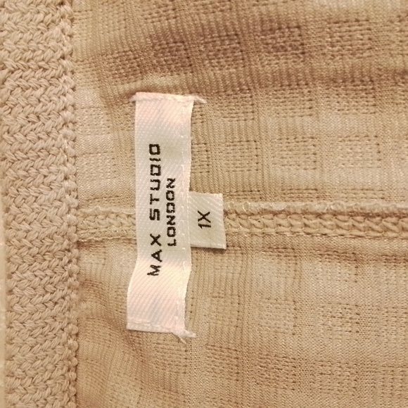 Max Studio NWOT top, size 1X - Picture 5 of 7